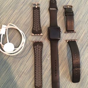 EUC Apple Watch Series 3
